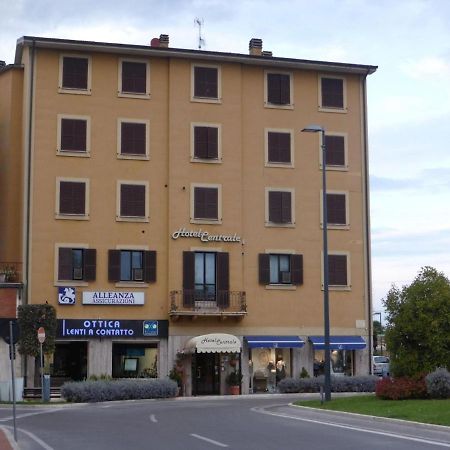 Hotel Centrale Чиуси Экстерьер фото