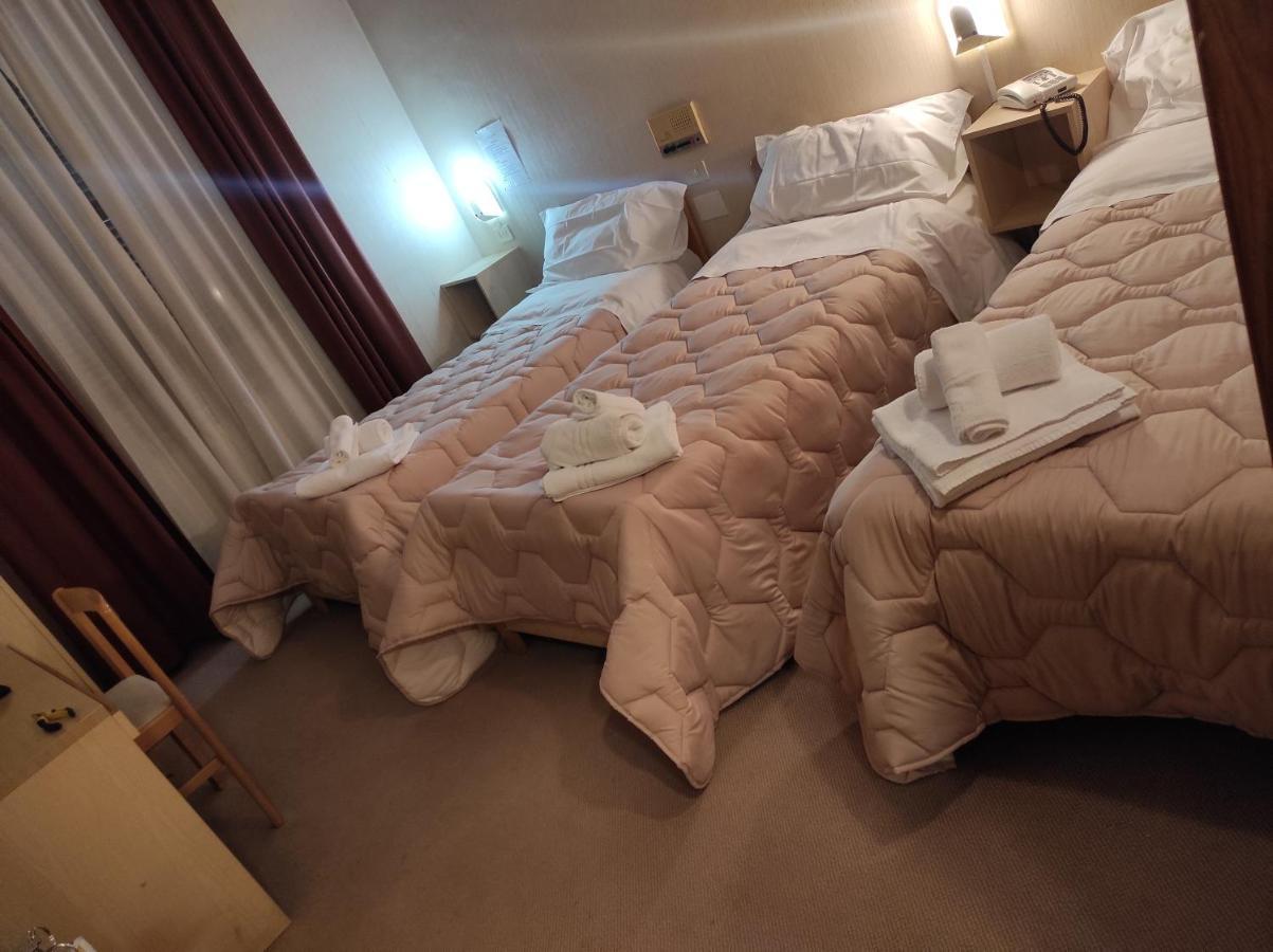 Hotel Centrale Чиуси Номер фото