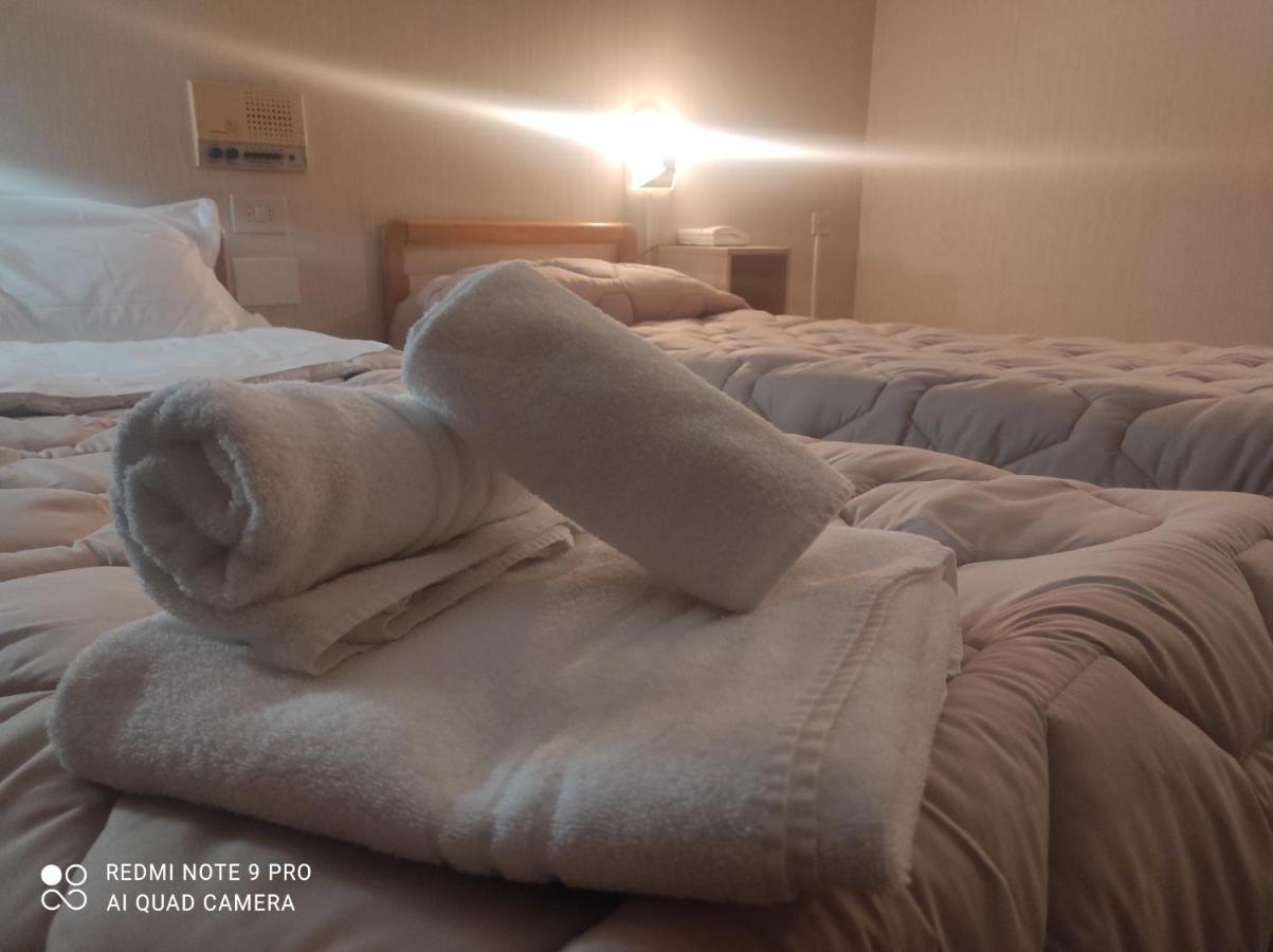 Hotel Centrale Чиуси Номер фото