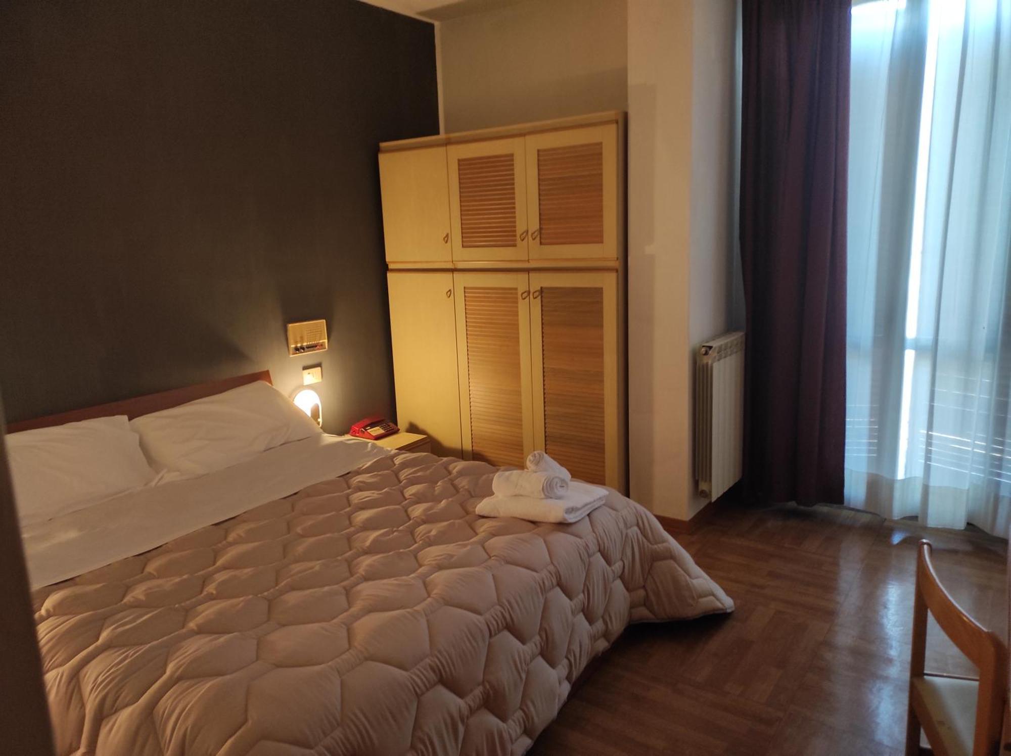 Hotel Centrale Чиуси Номер фото