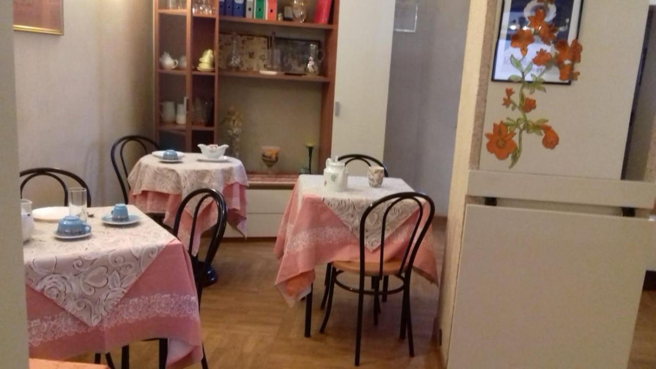 Hotel Centrale Чиуси Экстерьер фото