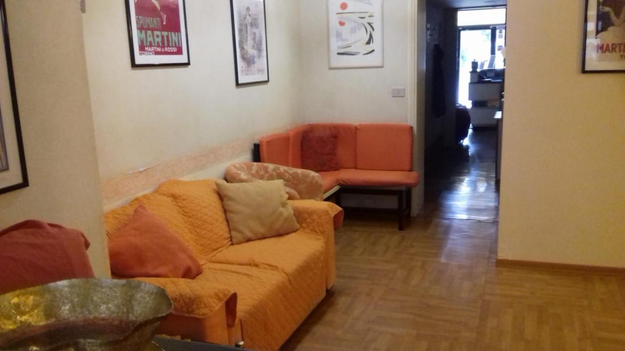 Hotel Centrale Чиуси Экстерьер фото